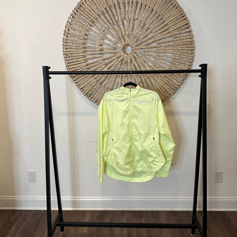 NIKE RUNNING WINDBREAKER W/HOOD